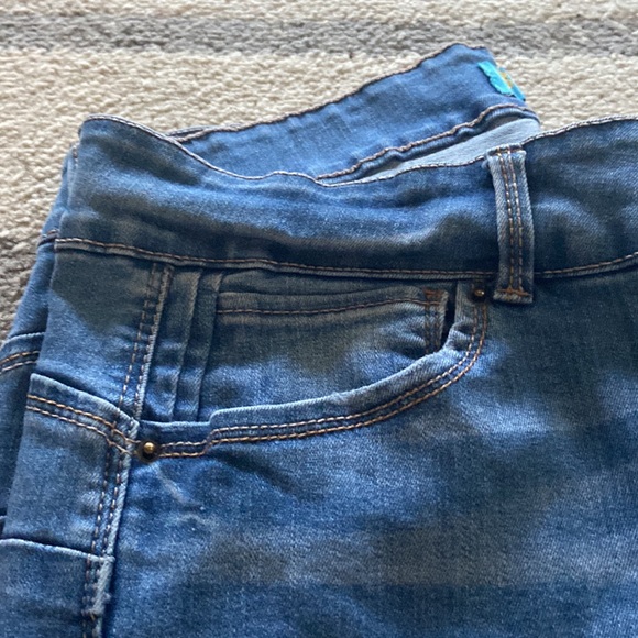 Light Blue Ripped Jeans - Picture 2 of 9